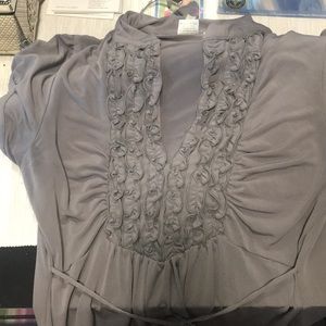 Gray Ruffled top - very soft - size L